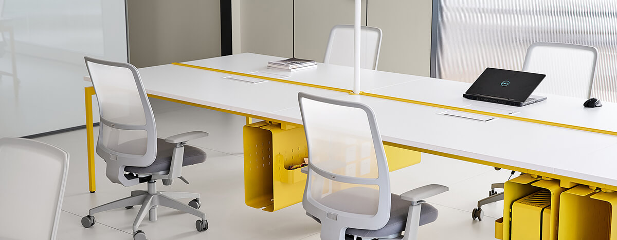 Face-to-Face Double-Row Workstation