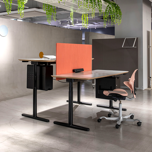 Height-adjustable desk.jpg