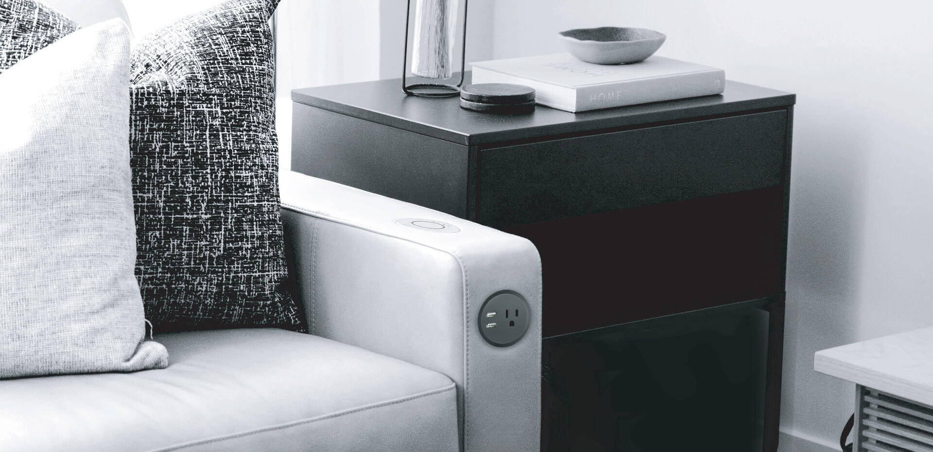 Round Flush Socket with USB.jpg