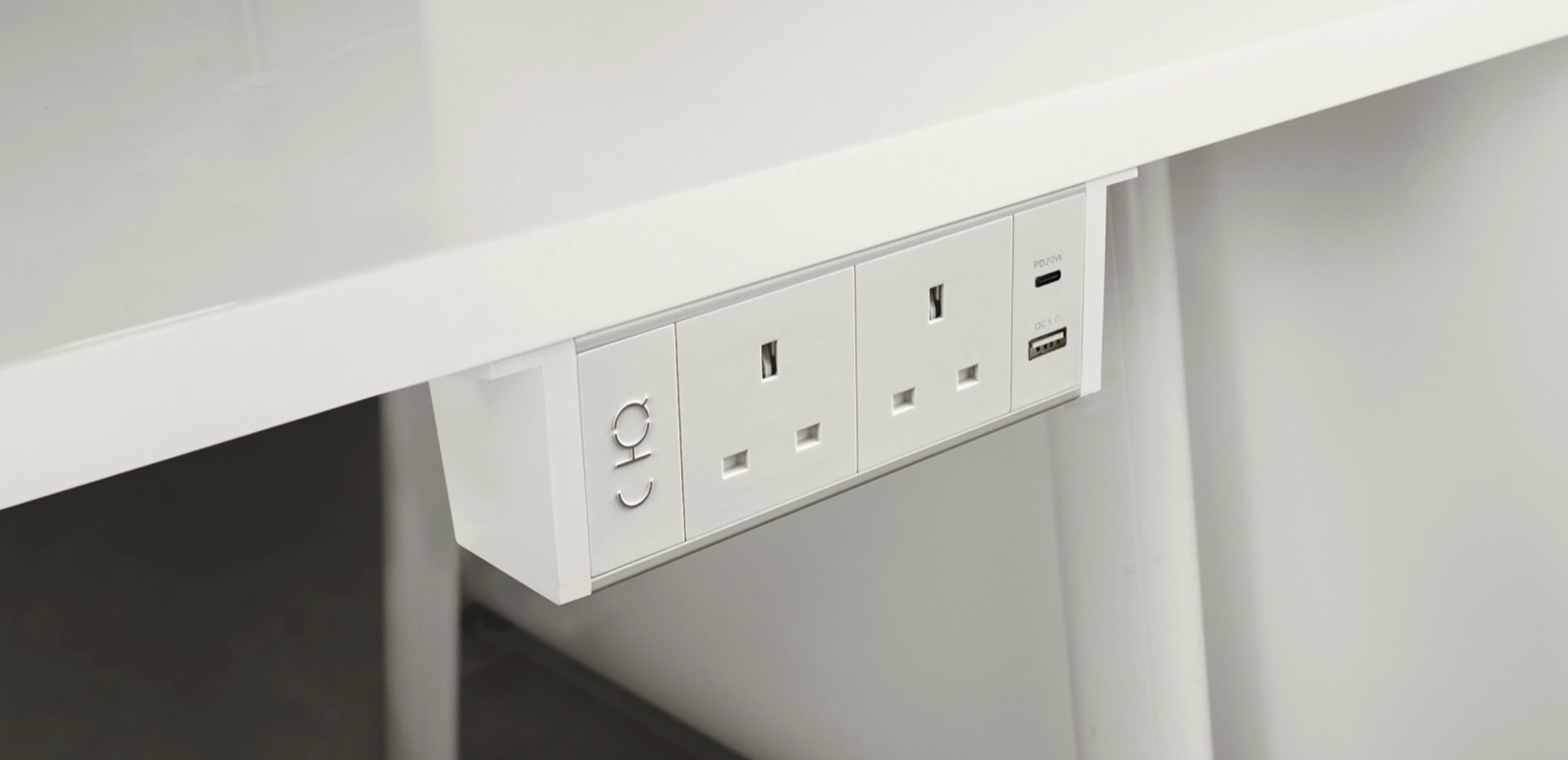 Workstation Power Socket.jpg