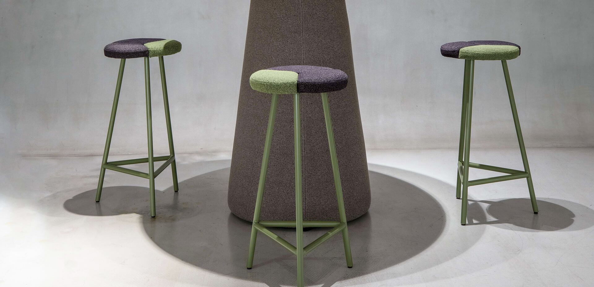what size bar stool for 42 counter